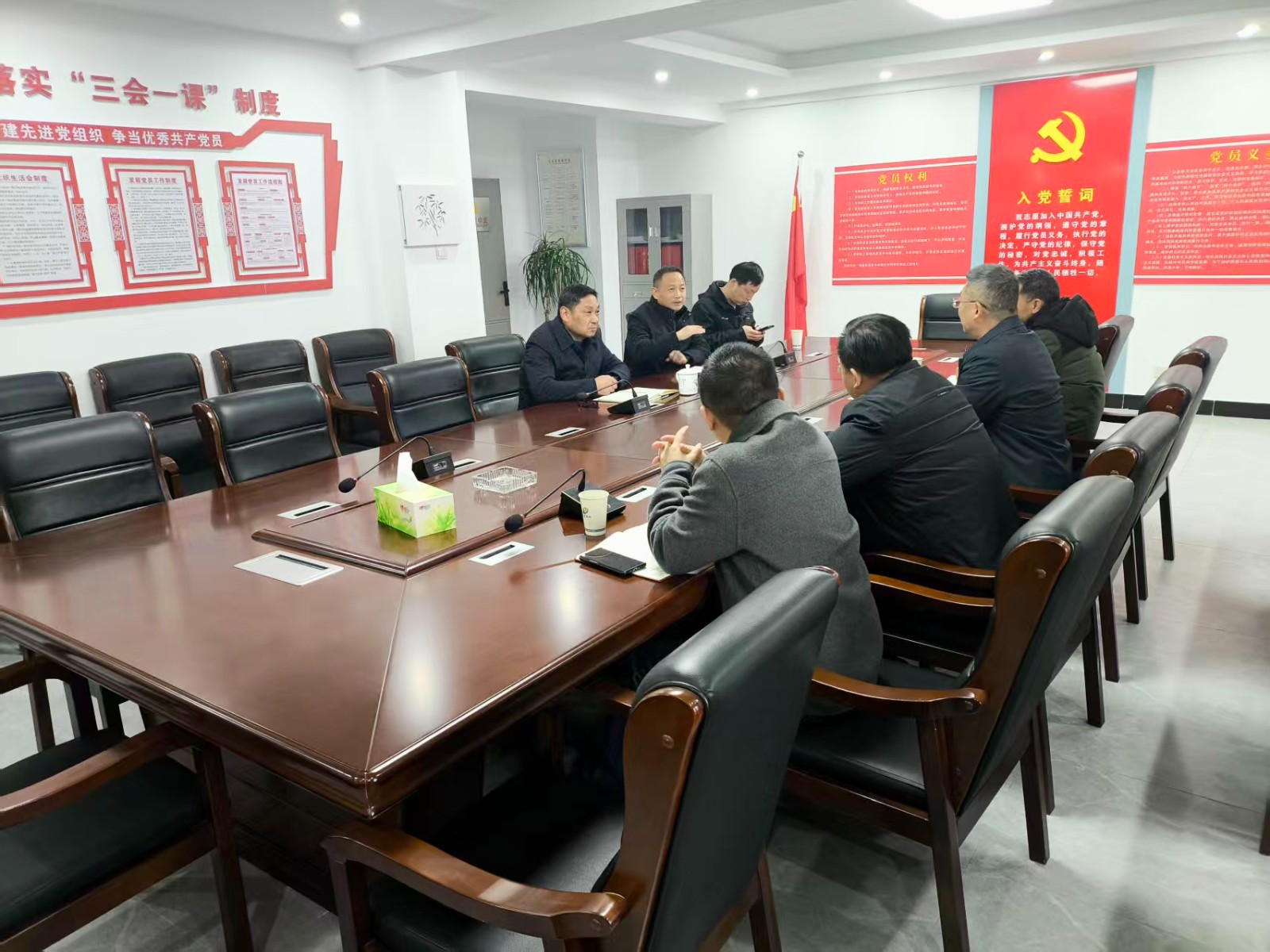 1739495747953153.jpg 1739495747953153.jpg